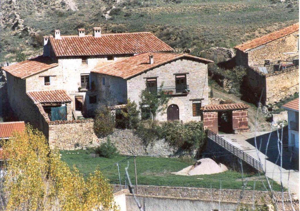 Casa Elpatiodelmaestrazgo Villarroya de los Pinares Exterior foto